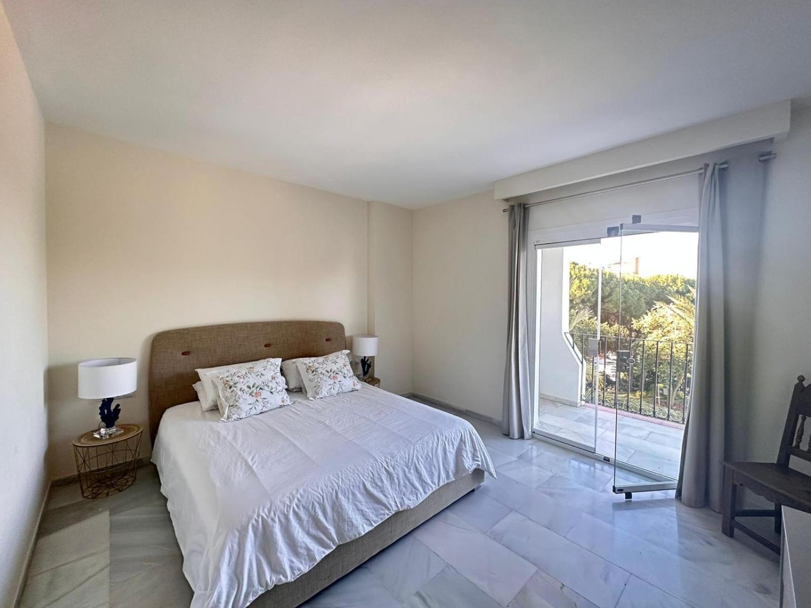 Ferienwohnung Cabopino N Marbella Exterior foto